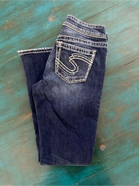 Silver Jeans Dark Blue Skinny Jeans with Contrast Pocket Stitching